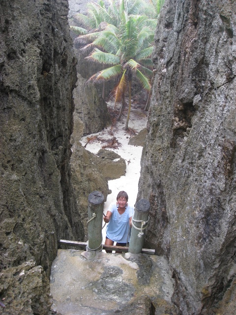 Descending into the oasis at Togo Chasm